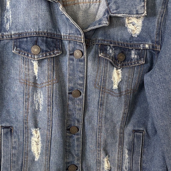 Refuge Women's Distressed Blue Jean Jacket Size Medium - Picture 3 of 16
